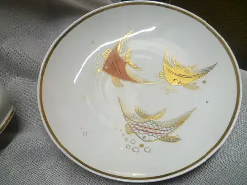 Goldrand und Goldrelief Gemarkt Wallendorfer Porzellan Rund Schale Konfektschale u Vase .. Es sind 3 einzelne Positionen im Angebot!