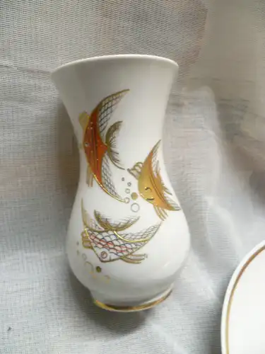 Goldrand und Goldrelief Gemarkt Wallendorfer Porzellan Rund Schale Konfektschale u Vase .. Es sind 3 einzelne Positionen im Angebot!