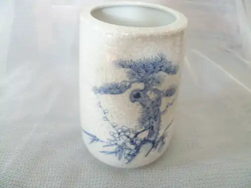 Vase Blaumalerei Paradiesgarten China um 1920/30 gemarkt Höhe: 13,5cm Vitrinenstück Ab 70Euro Warenwert kostenlose Zugabe!!