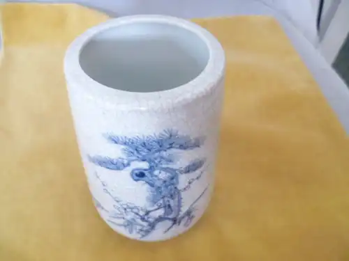 Vase Blaumalerei Paradiesgarten China um 1920/30 gemarkt Höhe: 13,5cm Vitrinenstück Ab 70Euro Warenwert kostenlose Zugabe!!