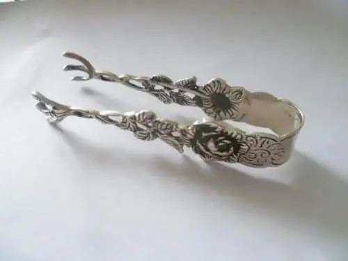 Silber Zuckerzange reiche Wiener Gravur um 1950 Punze 835 Meister Firma : ALGO