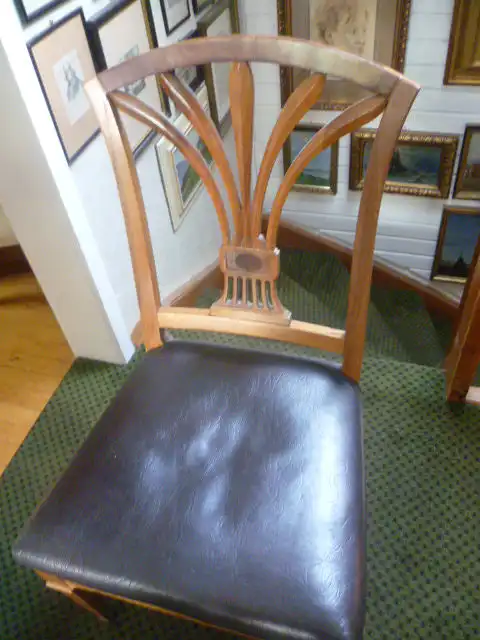 Schloss Stutensee Baden Biedermeier Stuhl , klassische frühe Form um 1820 In der Zarge : Inventaretikett 1