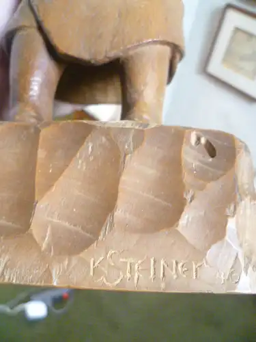Karl Steiner1902-1981Bildhauer/Maler " Landarbeiterin" Höhe 51 cm signiert u.46 datiert Birnbaum