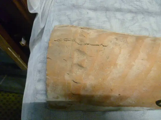 Maulbronn Klosteranlage Seltener Mönch oder Nonnen Feierabend Ziegel Form als Halbschalen zeitlich um 1700 , 4