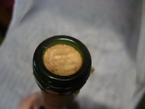 Schwaigener Grafenberg Riesling Kabinett Q Wein +Prädikat 1990 Habe Waths App und Skype Das ist absoluter Wahnsinn im Glas