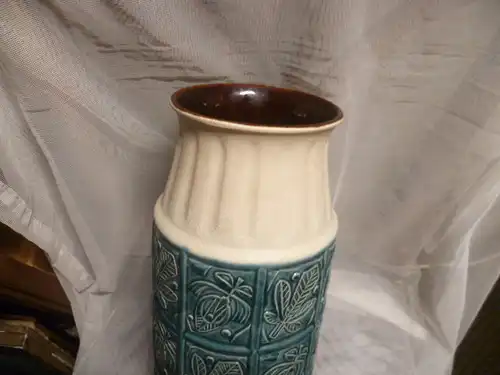 Designer Bodo Mans hier für Bay Relief Pottery Vase 7440 aus den 1950/ 60 Jahren Vintage Etikett!!