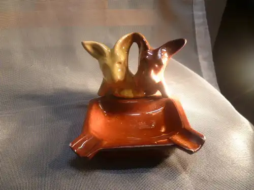 Walter Bosse 2 Terrier ashtray from the 1950s Dimensions H 10 cm Base: 12cm X 12 cm