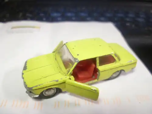 Schuco 1:66  BMW 1600   Nr 301808  oder Nr  301809 für BMW 2002