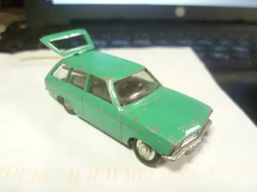 Schuco 1:66  OPEL ASCONA  VOYAGE  Nr 301846 von 1972