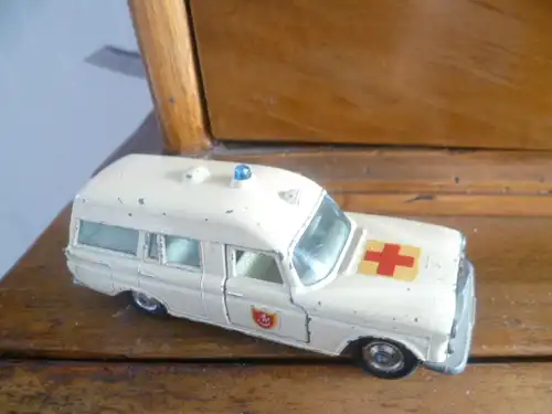 No K-6 Merzedes Benz " Binz" Ambulance  siehe Bilder