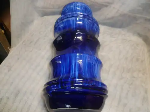 Scheurich Vase von 1970 im Pagoden Design und blau-schwarzer .-weiß Schlickerlasur , Modell 266-28