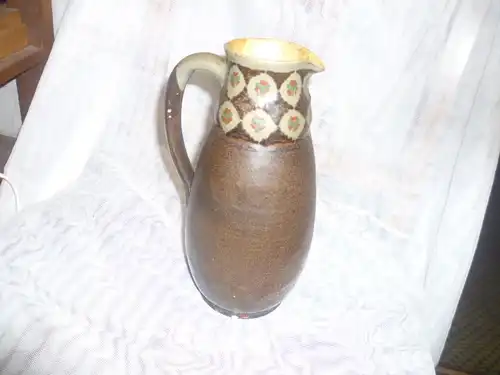 Schenkkanne  Schnabelkanne Keramik um 1880-1900in Blütenband  der Art Bunzlauer Dekor  im Stand Manufakturstempel 