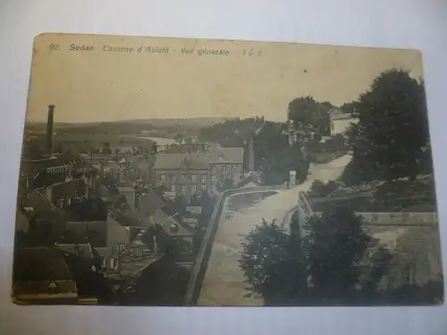 [Echtfotokarte schwarz/weiß] Sedan Ardennes Sedan Caserne Asfeld x Sedan postalisch gelaufen 1915 Alte Ansichtskarte Postkarte
2 Stempel Kgl.Feldpoststadion 92
1  "    KW Armeekorps  Kriegs Lazaret. 