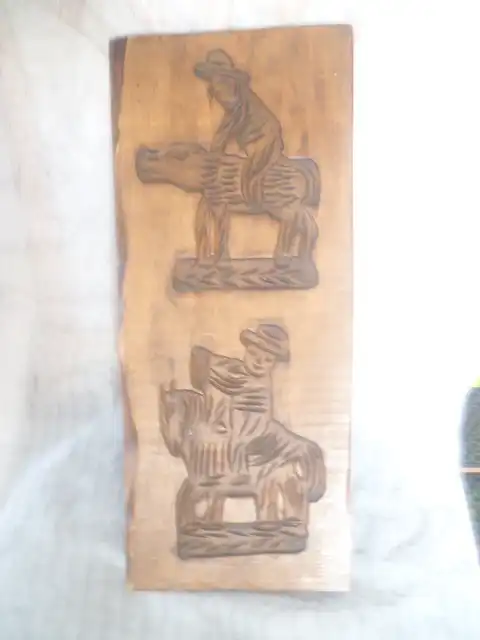 Lebkuchenmodel um 1840-60 Schweinereiter und Reiter hoch zu Ross tief fein geschnitzt um1900 Masse :21 x 50cm Provenienz : Bäckerei Gauss Bretten Baden 0