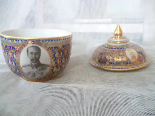 THAI BENJARONG Porzellan Portraitdose KÖNIG VON SIAM RAMA V CHULALONGKORN L KERAMIK VINTAGE Art Deko Vintage um 1940-48 Portrait :König Chulalongkorn von Thailand (1853-1910)