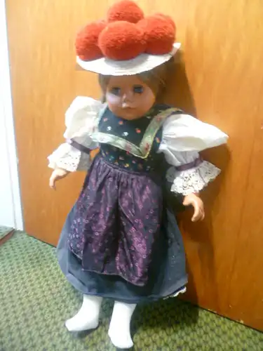 Hans Völk große Trachtenpuppe höhe 70 cm komplett gekleidet Stimme 