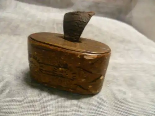 Antike 19. Jahrhundert französisch "Ratte Schwanz" Rinde Snuffbox - Volkskunst, mit Räder Ornamente  aus meiner Vitrine