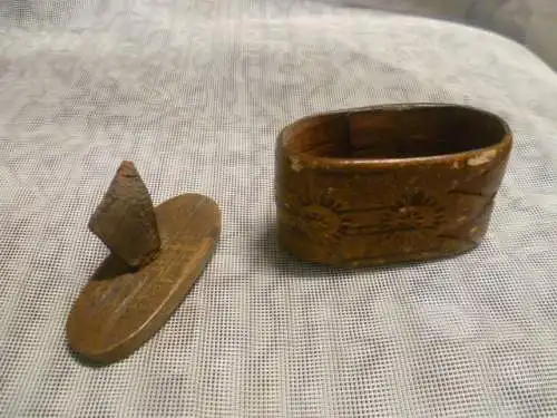 Antike 19. Jahrhundert französisch "Ratte Schwanz" Rinde Snuffbox - Volkskunst, mit Räder Ornamente  aus meiner Vitrine