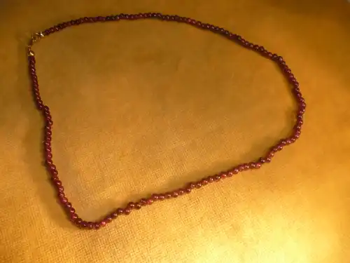 Granat Halskette runde geschliffene Granate um 1900 Länge  43 cm  Böhmen oder Ungarn Österreich