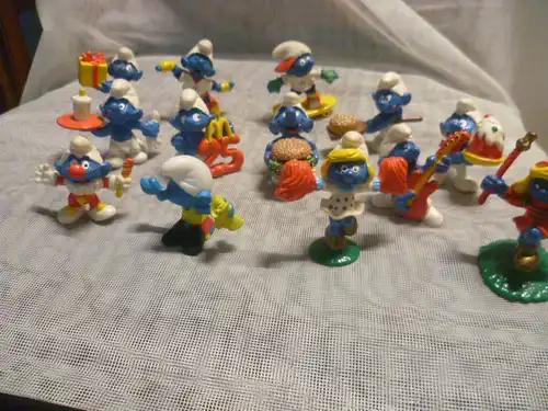 Seltenes Konvolut von Schlümpfen es sind 13 Stück 