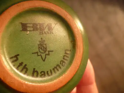 Karlsruher Majolika Vase Lauflasur in Grüntöne um 1970 er Vintage aus der Vitrine 