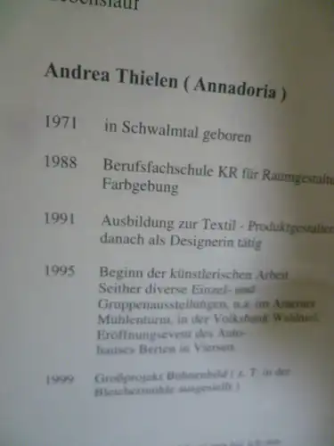 Andrea Thielen-Hirt über Annadoria Graphik 1971 in Schwalmtal geb. " Am Rande der Stadt "