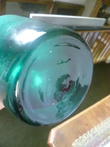 Bauhaus Wilhelm Wagenfeld 1900 Bremen - 1990 Stuttgart konische Grünglasvase um 1950 he Höhe: 25,5 cm