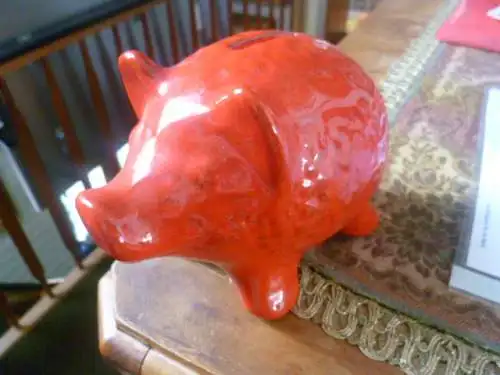 Bitossi Aldo Londi Nierentisch Ära Scheurich 70 Vintage Sparschwein in Ferrarirot  naturalistische Ausformung 