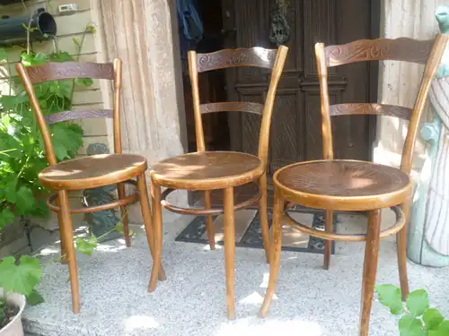 J J Kohn/Jacob & Josef Kohn/Thonet 1914 Kaffeehaus Satz 3 Stühlen+ Satz 2 Stühle geprägtes Holz  im originalen unbenutztem Zustand eine Rarität !