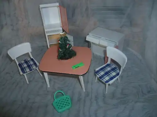 Crailsheimer Puppenmöbel  Pop Art Barbie Kücheneinrichtung Konvolut aus den 1950/60 er Jahren