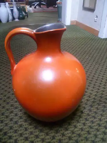 Dekor : Urania Wächterbach Henkelkanne Ära 50/60er Designerin ist : Ursula Fesca