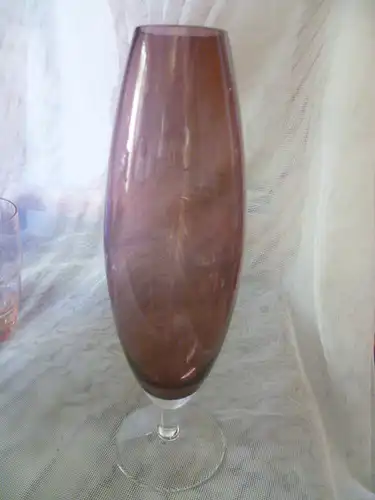 Wilhelm Wagenfeld Kelch Vase Tulpen / Pilzform violett Fuß klar