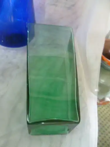Wilhelm Wagenfeld Vase Kristall grün Glas Zylindrische rechteckige Form