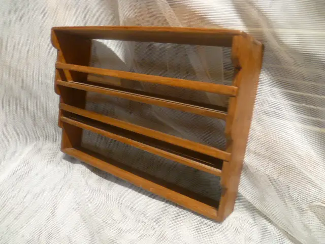 Große Puppenstube Tellerbord Schüsselbrett aus heller Eiche massiv um 1900-1920 0