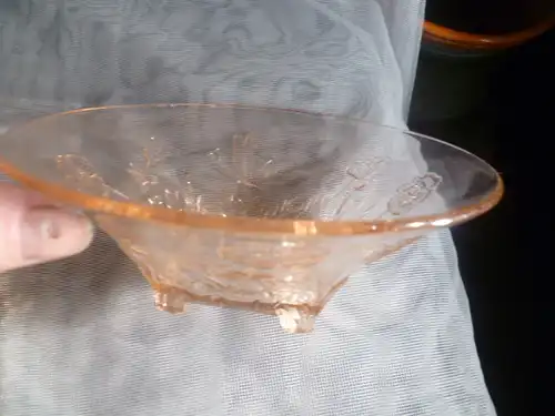 Brockwitz rosalin farbene Schale auf Füßchen um 1930