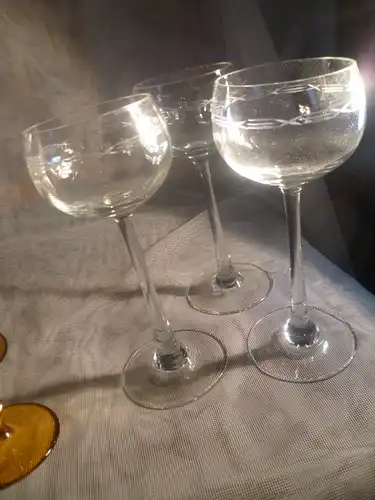 Set 3 Jugendstil handgerfertigt, geschnitten Kristallgläser,,im Girlanden Kreuzschliff  schlanker hoher  Glas Fuß 