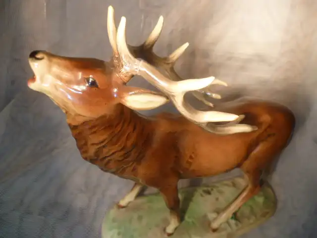 Model Entwurf wohl Prof,Theodor Kärner1884-1966 Prächtiger Hirsch Porzellan Figur wohl Thüringer Porzellan Manufaktur? 2