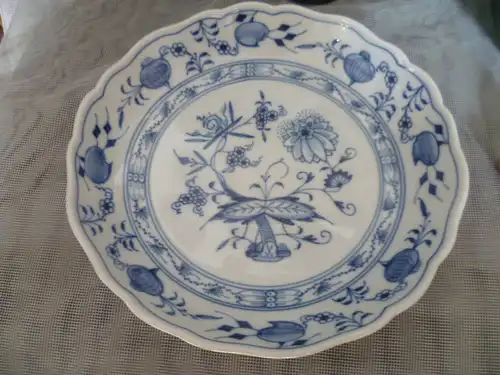 Zwiebelmuster Meissen Kompottschale von 1951  gemarkt Meissen 2 Wahl  Jahresstrich für 1951 und Maler / Dekornummer 13 aus der Vitrine !
