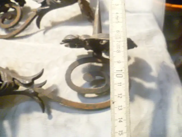 2 Stück geschmiedete Kerzen Wandhalter Mitte 19 Jhd ca 1840-60 zum in 1 Mauerwerk einmauern  8