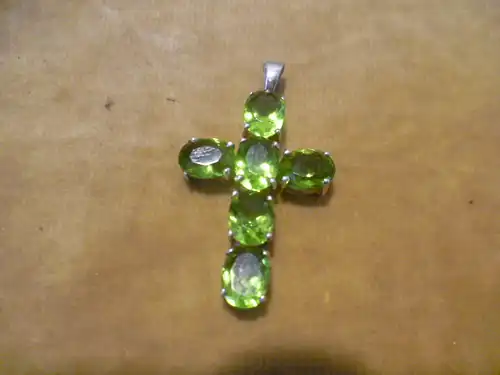 925 Silber Kreuz Anhänger besetzt mit Peridot Steinen Masse 40 mm x 22 mm