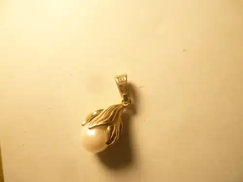 Art Deko ca 1940 Gold 333 Perlen Anhänger in Krabbenfassung H 18mm 