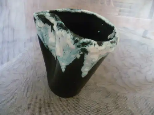 CYCLOPE Blaue und schwarze Mid Century Fat Lava Vase, "Ecume de Mer"/ "Sea Foam" Dekor. Französische Keramik H:13 cm