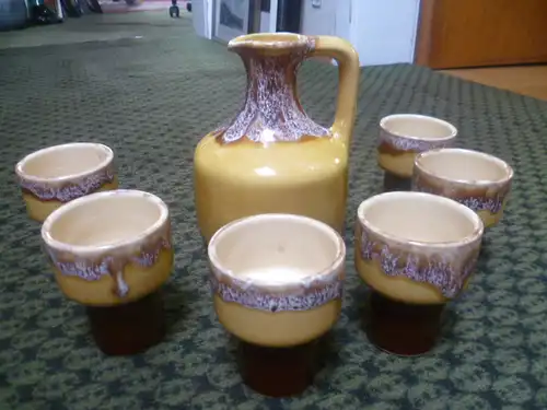 CYCLOPE Braun Beige Ocker Weiß Mid Century Fat Lava  Likör Wein Saft Set. Französische Keramik Vintage der 1960 Jahre