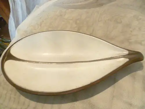 Rockabilly Ära 1950-60 Karlsruher Majolika Form Bananen Blatt Schale Formnummer 6139 Design von Fridegard Glatzle 