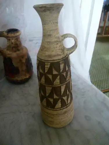 Seltene Studio Keramik Vase schlanke Form , Geometrisches Afrika Kork Baumrinde Dekor !! Mid Century 1950-59