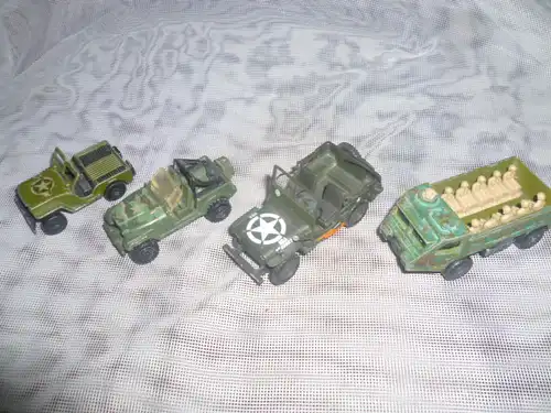 Matchbox Militaria Konvolut ab 1976= 3 Jeep+Personal Carrier