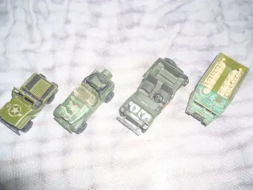 Matchbox Militaria Konvolut ab 1976= 3 Jeep+Personal Carrier