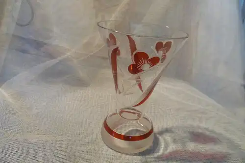 Kristall Becherglas Jugendstil oder Art Deko Böhmen um 193ß-40 feiner Schliffdekor mit Blütendolden rot überfangen