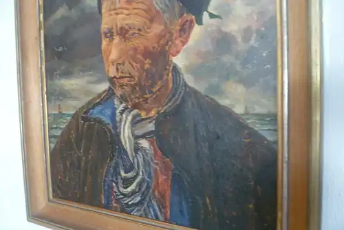 Jan Eyck Maler XIX -XX „Portrait eines Fischers„ im Dreiviertel Profil nach links , vor bewegter See und bewölktem Himmel Ölgemälde auf Malkarton in späterer Berliner Leiste