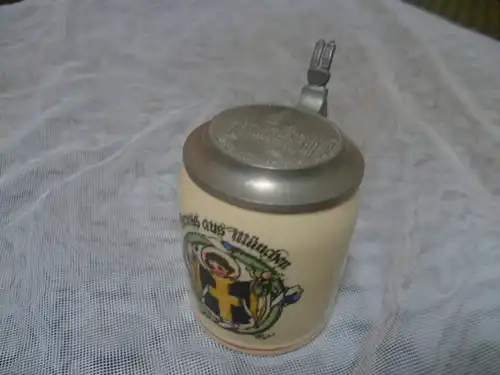 Damen Bierkrug Münchner Kindle um 1900 Zinndeckel Daumendrücker mit 2 Zinnen Türme H:10cm